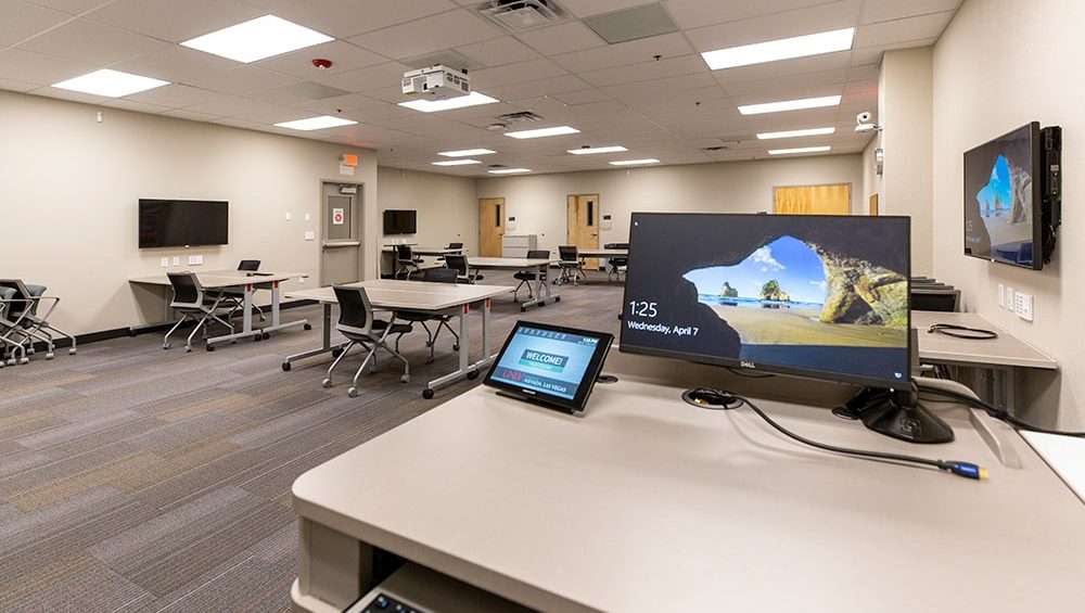 La Universidad de Nevada, Las Vegas, integra TeamConnect Ceiling 2 de Sennheiser como elemento central de su innovadora solución audiovisual para aulas “RebelFlex”