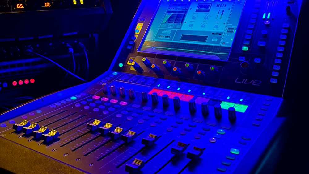 Nuevo equipo de audio digital Allen & Heath instalado en The Bassement Club